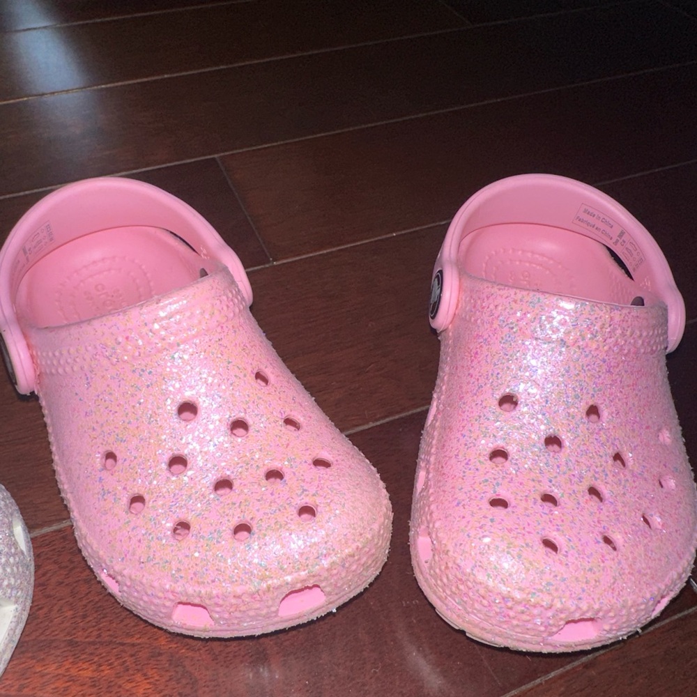 Toddler crocs